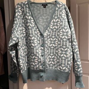Boohoo Women's Teal and White Snowflake Cardigan